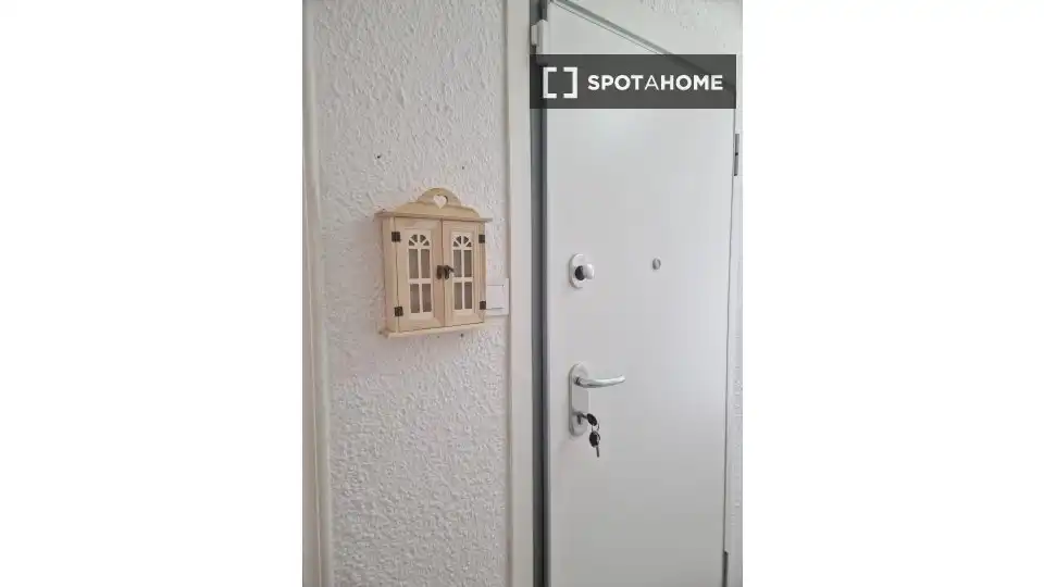 Dormitori de Apartament per a compartir en Alicante / Alacant amb Aire condicionat, Terrassa i Moblat
