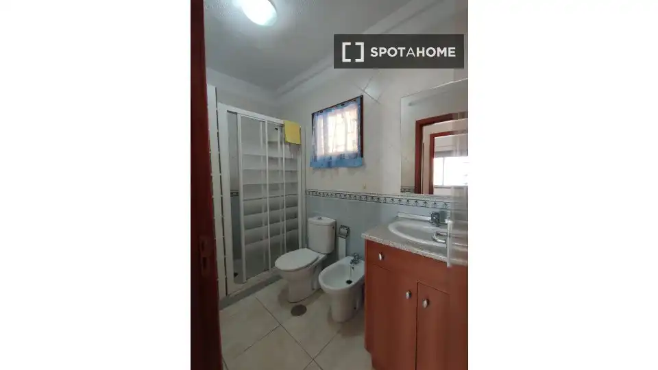 Badezimmer von Wohnungen zur untervermieten in Arona mit Klimaanlage, Terrasse und Möbliert