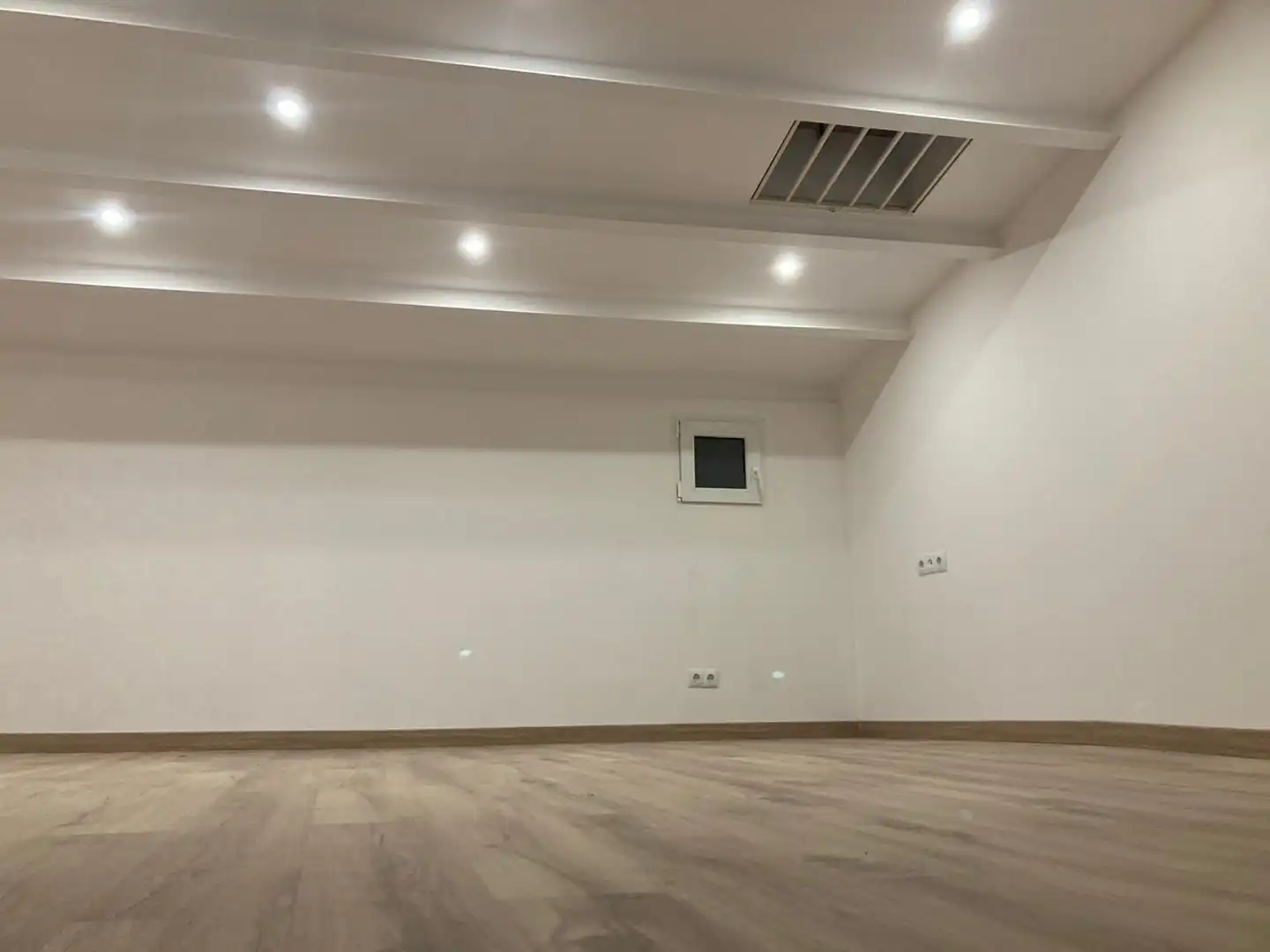 Flat for rent in Carrer de Lluís Vives, Vila de Gràcia