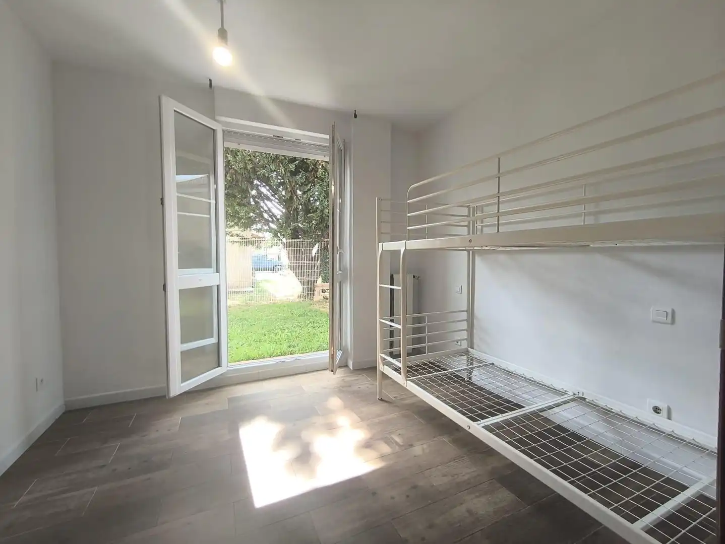 Habitación de Planta baja en venta en Castañeda con Calefacción, Jardín privado y Amueblado