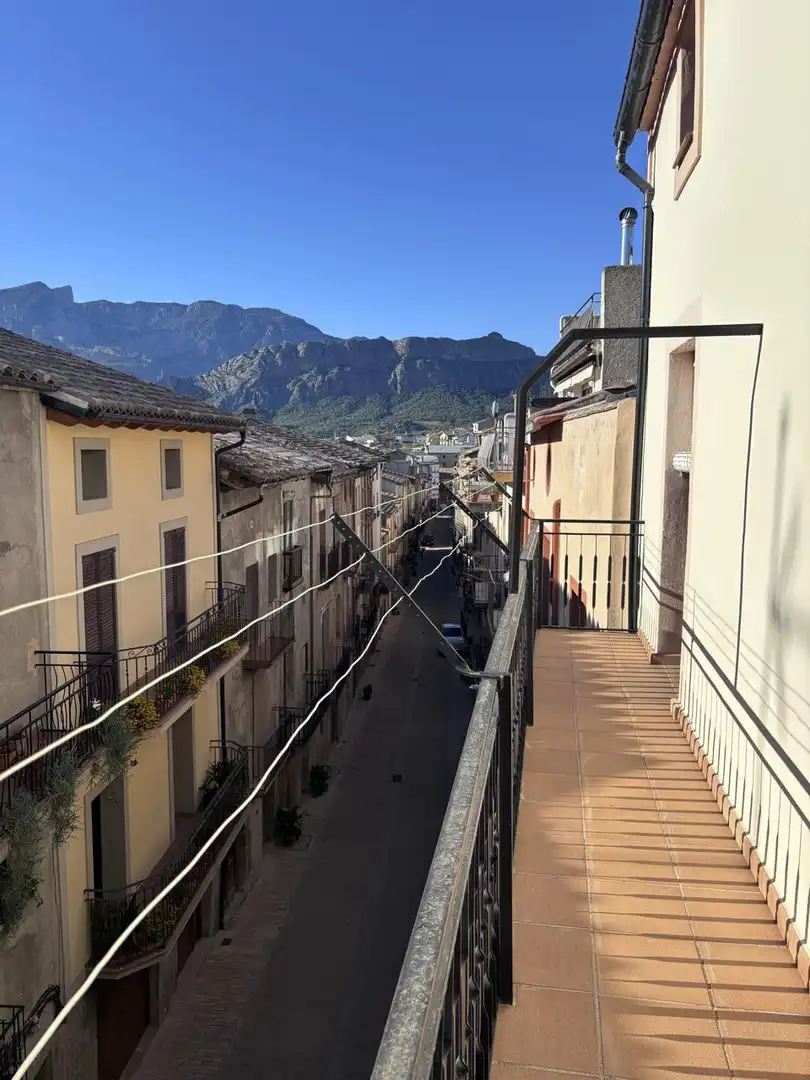 Vista exterior de Casa o xalet en venda en Oliana amb Calefacció i Moblat