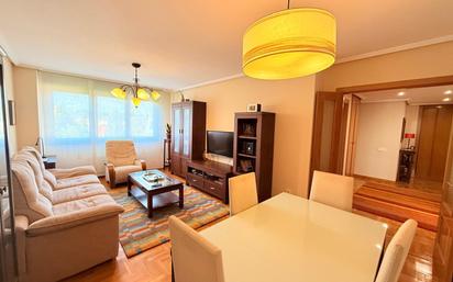 Living room of Flat for sale in Avilés  with Heating, Parquet flooring and Storage room