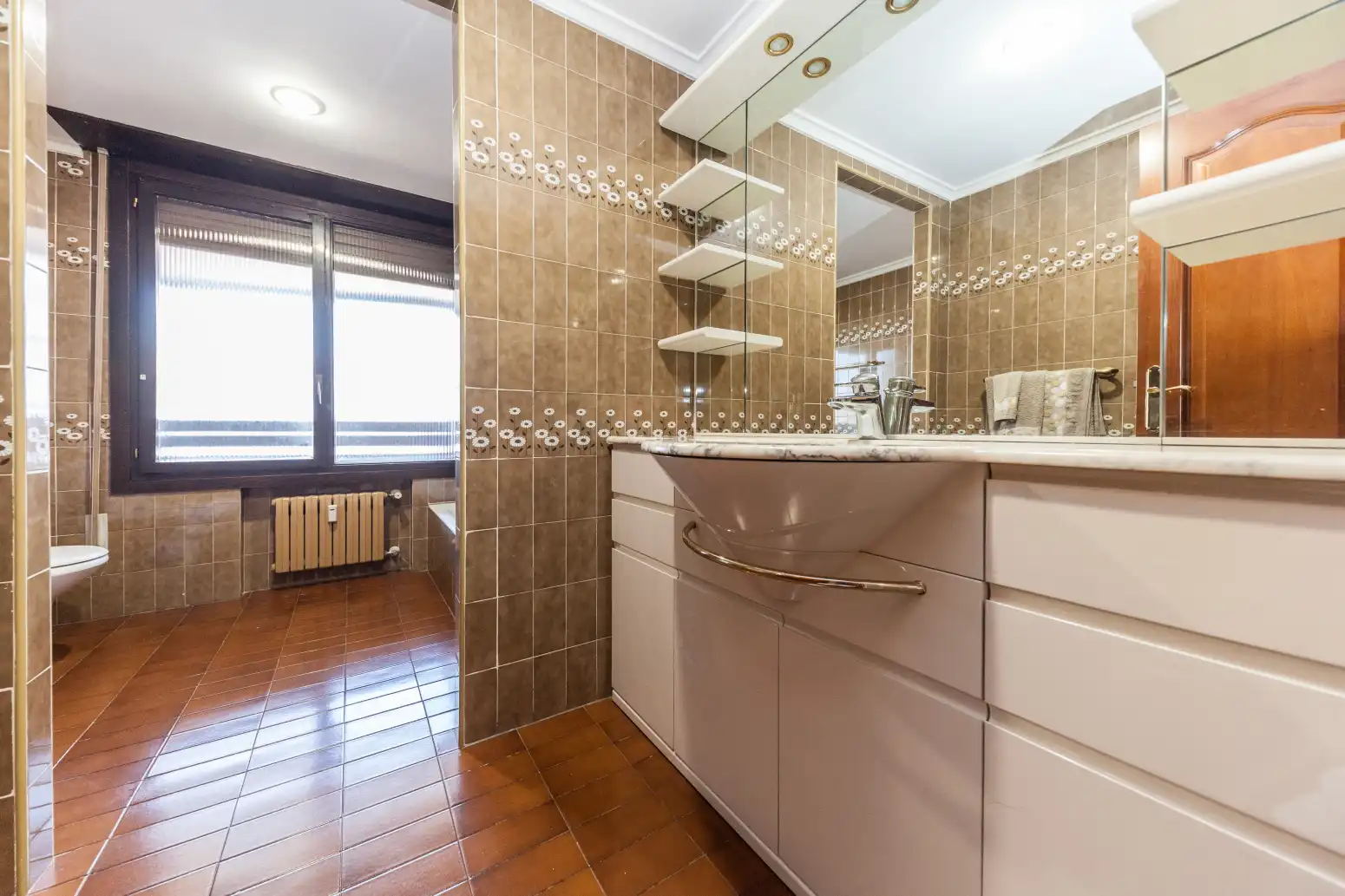 Bathroom of Flat for sale in Gijón   with Heating, Parquet flooring and Terrace