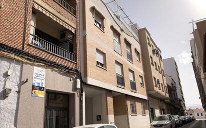 Vista exterior de Pis en venda en Puertollano amb Calefacció