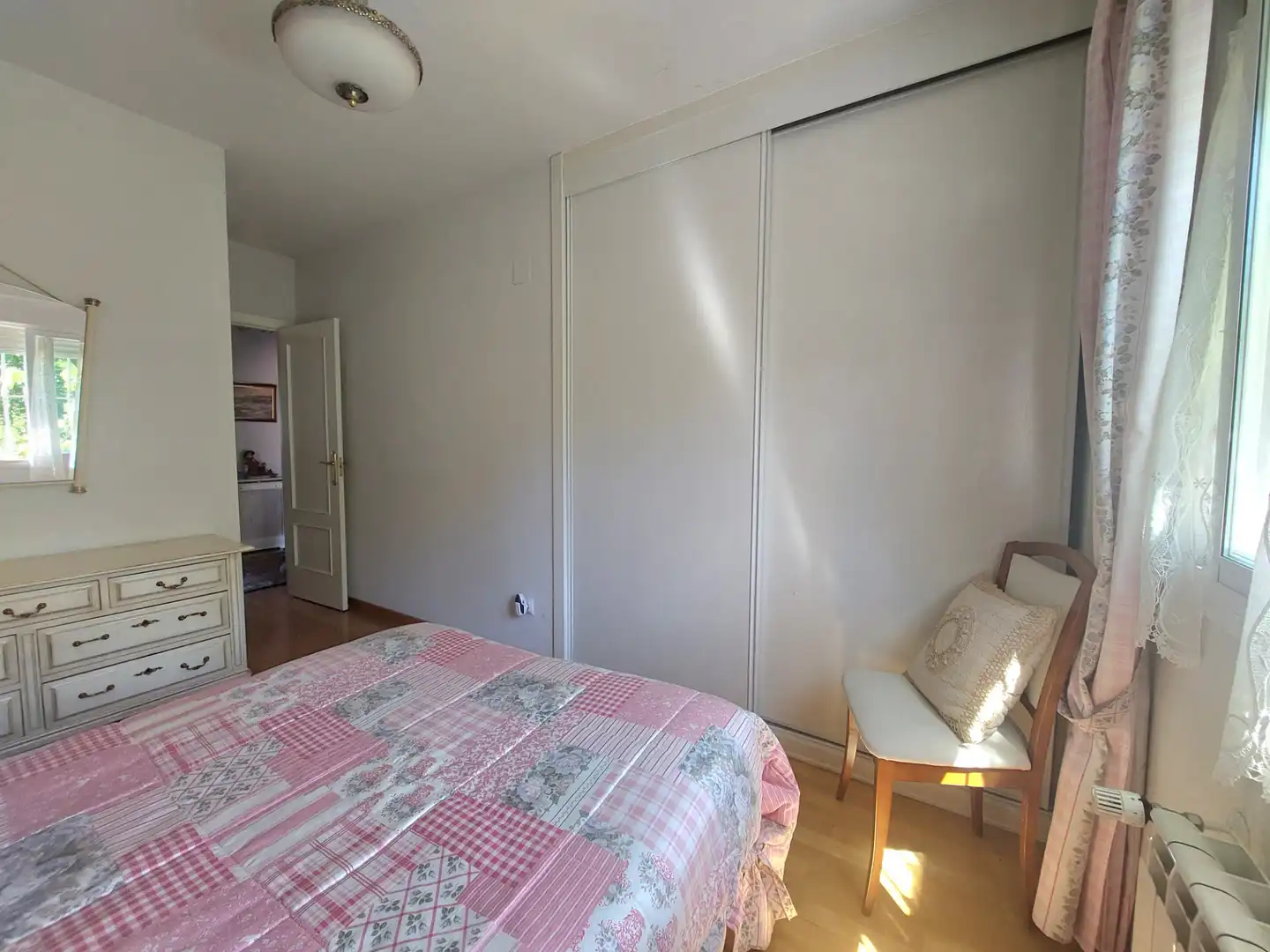 Habitación de Casa adosada en venta en Rivas-Vaciamadrid con Aire acondicionado, Calefacción y Jardín privado