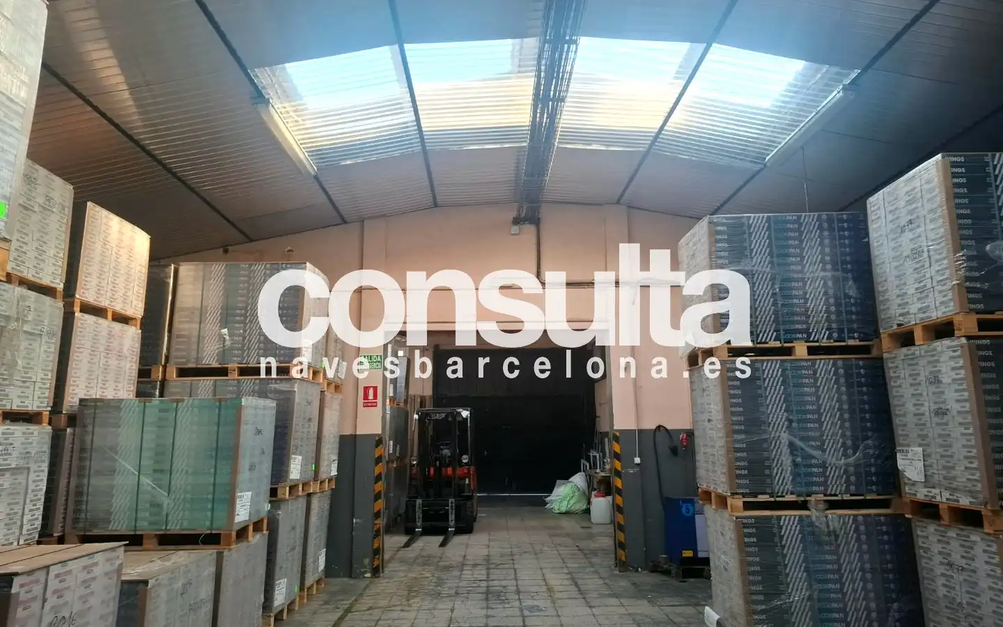 Nau industrial en venda a Carrer Mogent, 44, Montmeló
