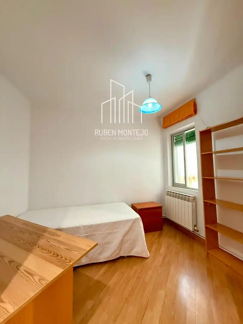 Bedroom of Flat for rent in Salamanca  with Heating, Terrace and Furnished