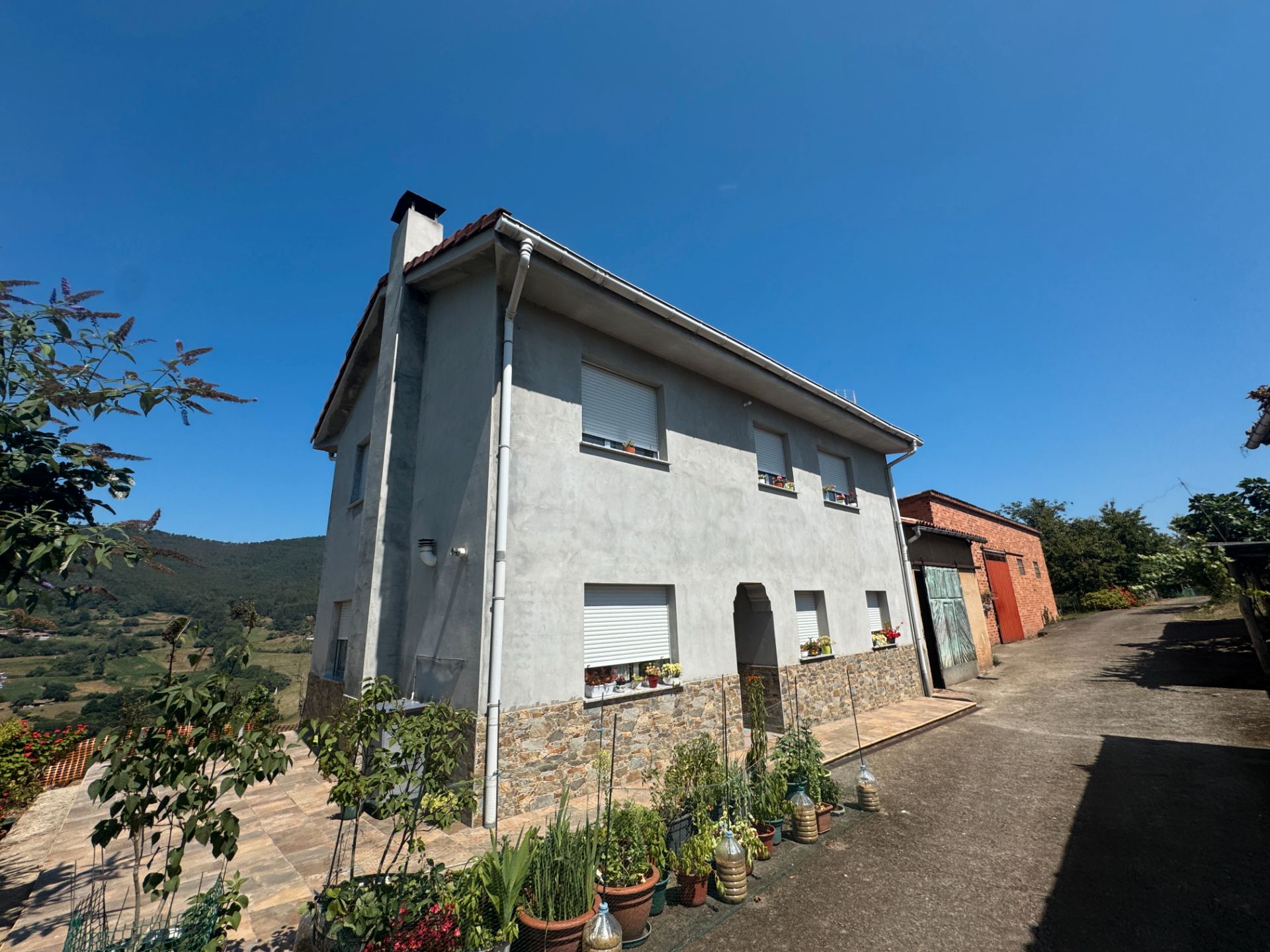 Exterior view of House or chalet for sale in Las Regueras    with Heating, Storage room and Furnished