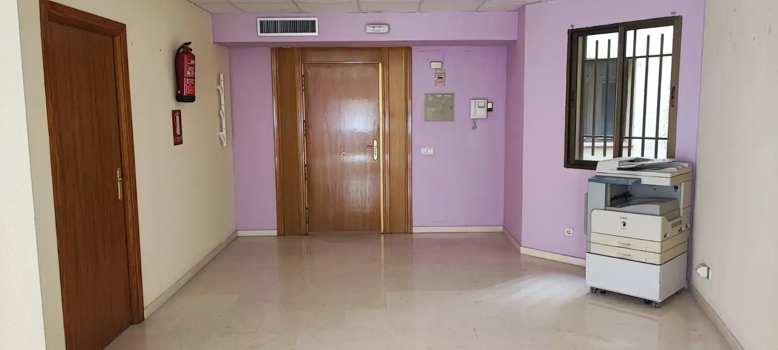 Business premises to rent in Calle Ramón y Cajal, imagen 4