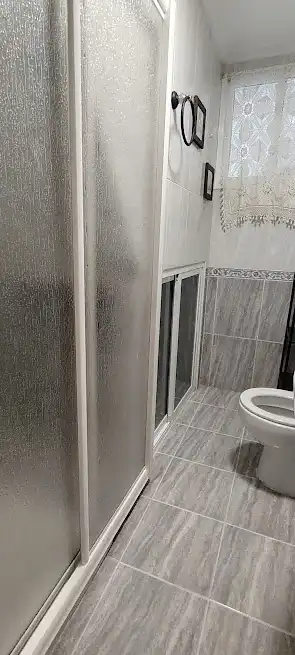 Baño de Dúplex de alquiler en Linares con Aire acondicionado, Calefacción y Terraza