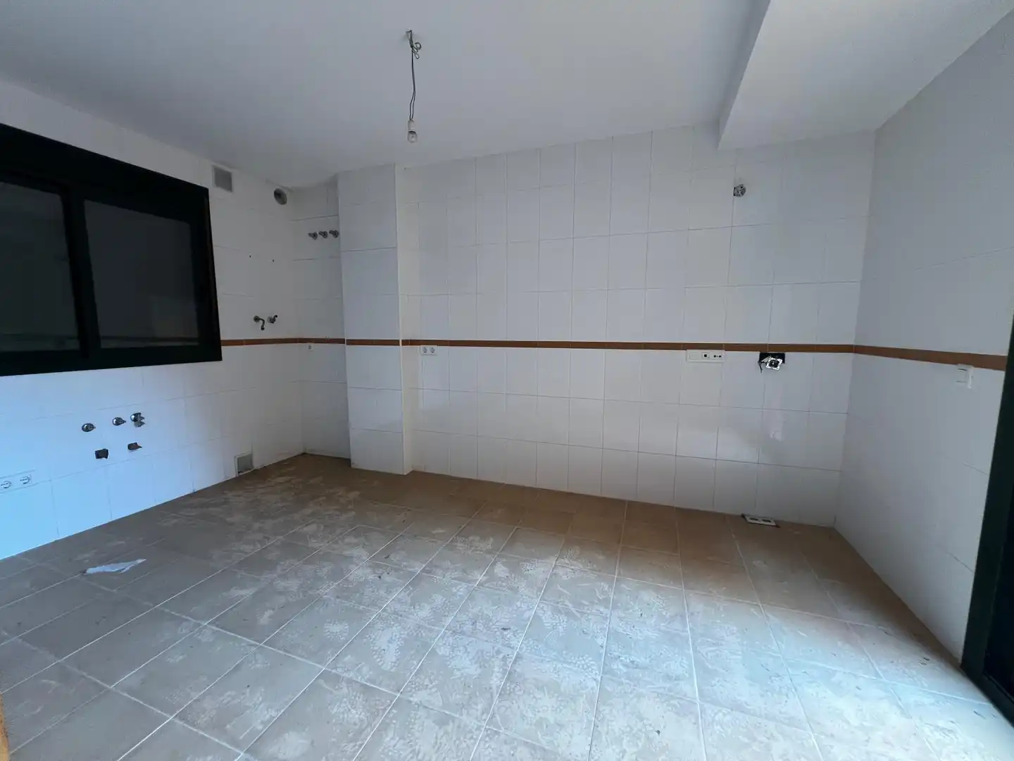 Casa adosada en venda en Vélez-Málaga amb Jardí privat, Terrassa i Piscina comunitària