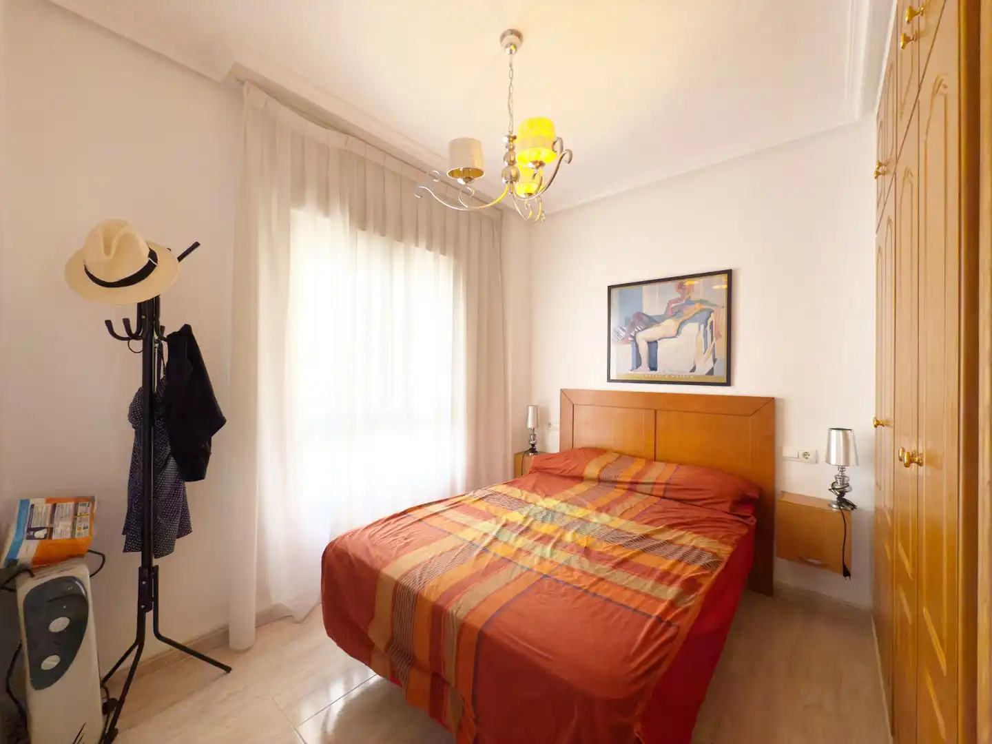 Schlafzimmer von Dachboden zum Verkauf in Torrevieja mit Klimaanlage, Heizung und Terrasse
