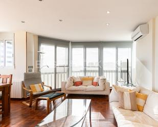 Sala d'estar de Apartament de lloguer en  Valencia Capital amb Aire condicionat, Calefacció i Piscina
