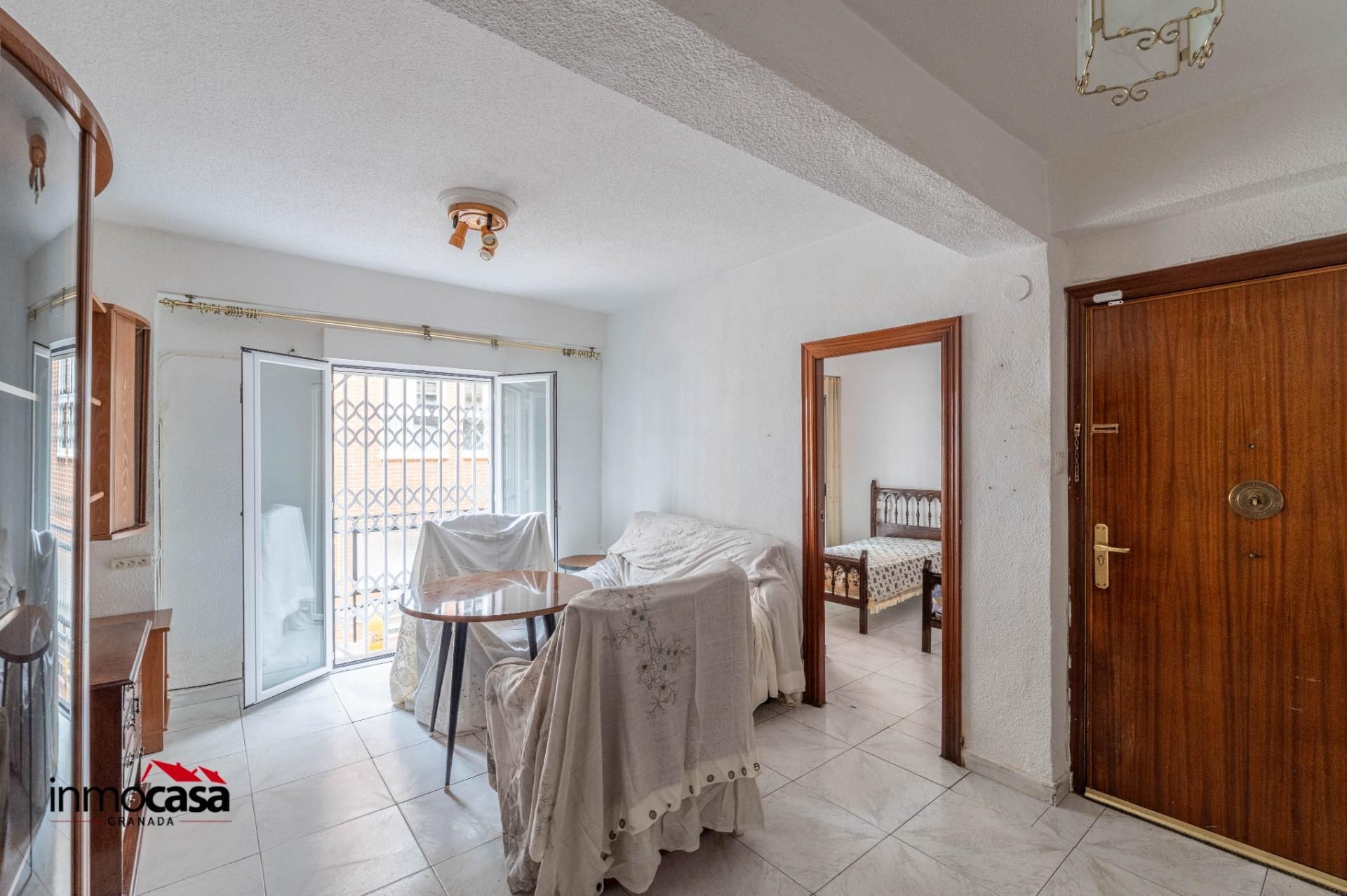 Habitación de Piso en venta en  Granada Capital con Terraza y Balcón