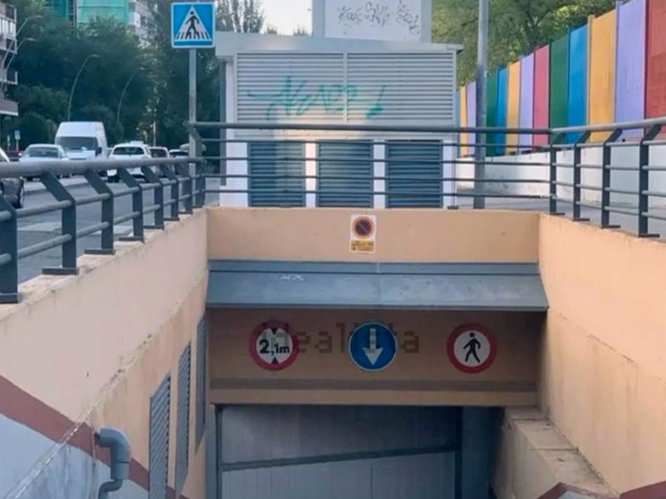 Garage to rent in Calle de Dinamarca, 2, Fuenlabrada II - El Molino