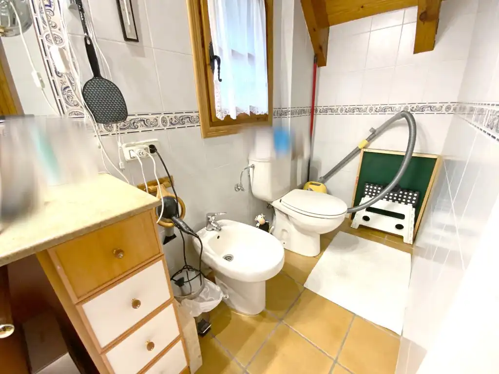 Bany de Casa o xalet en venda en Sahún amb Jardí privat