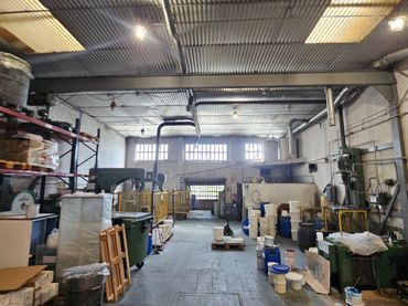 Industrial building to rent in Carrer Can Coll