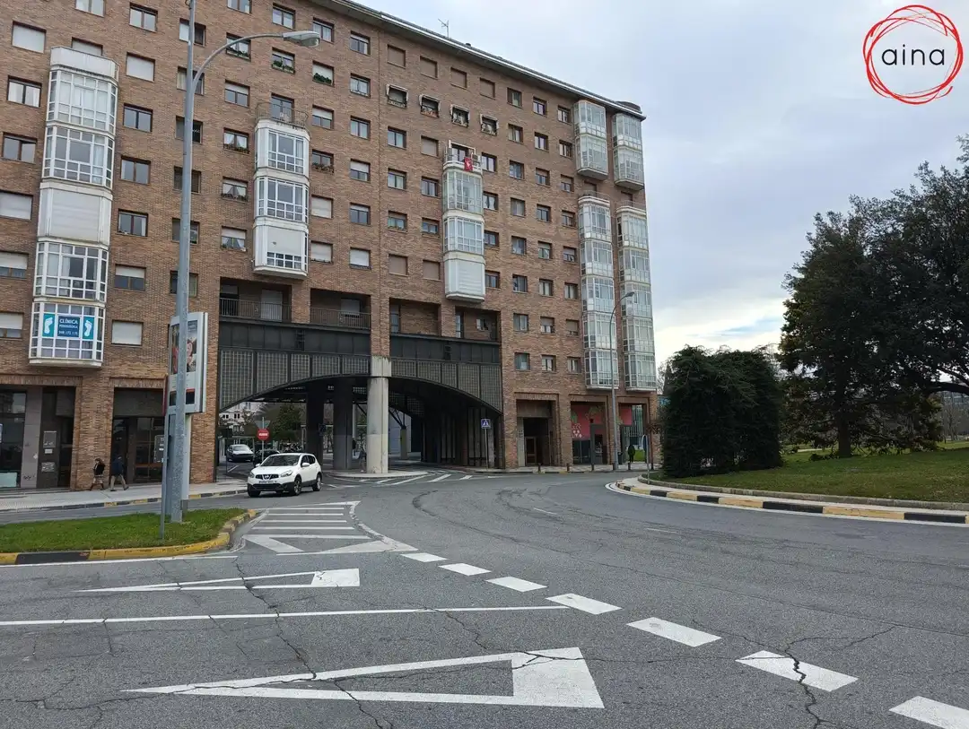 Apartments for rent in Mendebaldea - Ermitagaña