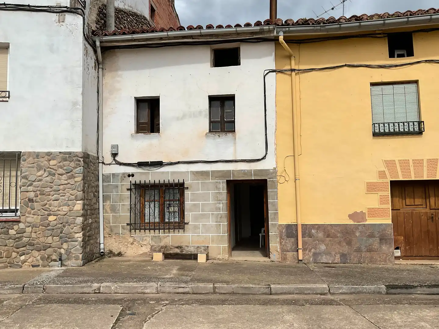 Vista exterior de Casa o chalet en venta en Santurde de Rioja con Trastero