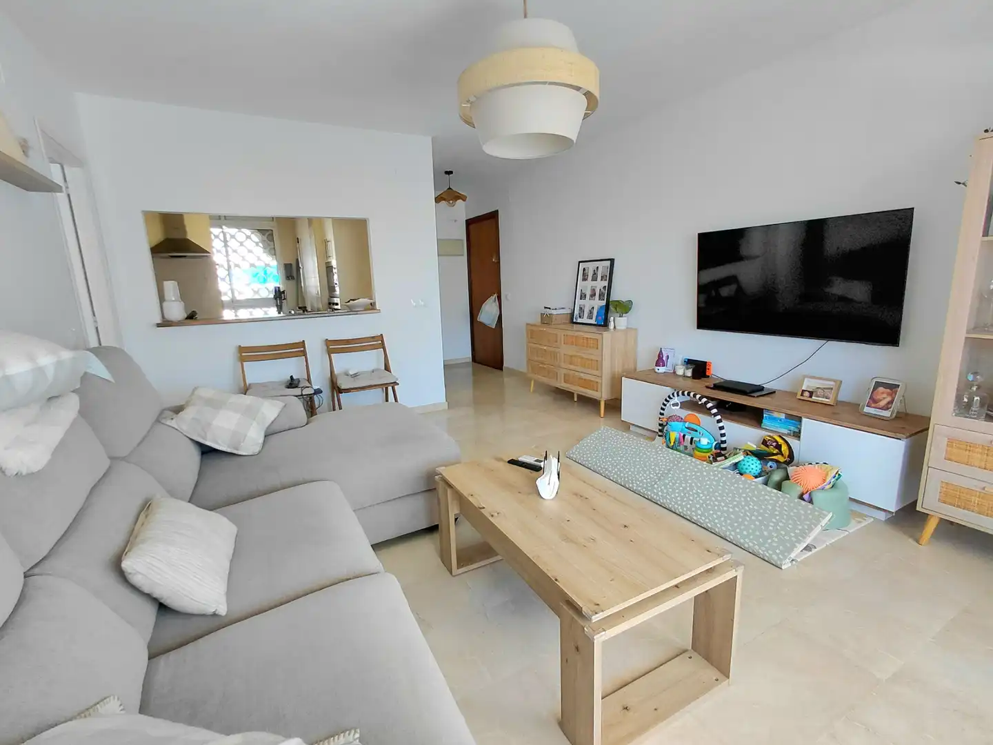 Sala de estar de Ático en venta en Benalmádena con Aire acondicionado, Terraza y Horno