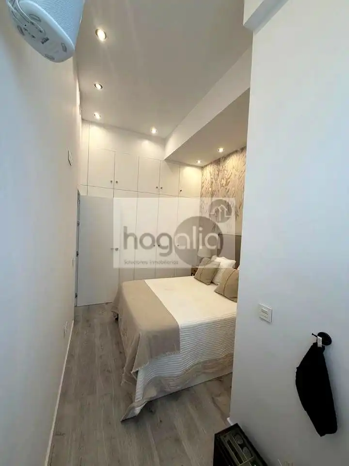 Habitación de Planta baja de alquiler en Sevilla con Aire acondicionado y Amueblado