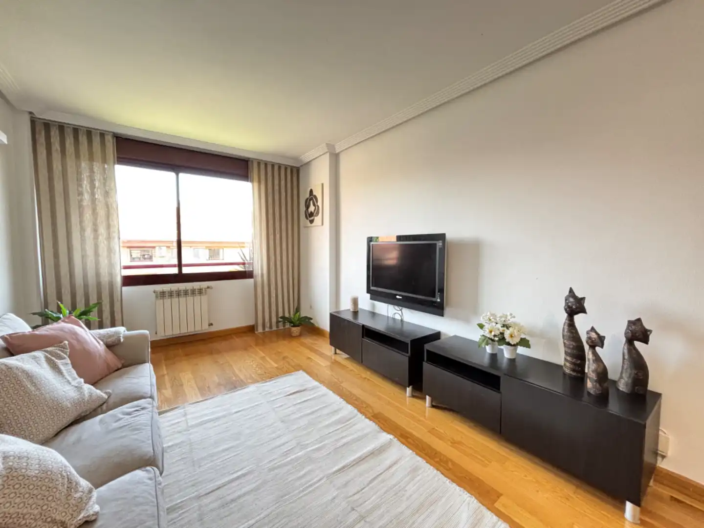 Wohnzimmer von Wohnung zum Verkauf in Majadahonda mit Klimaanlage, Heizung und Privatgarten