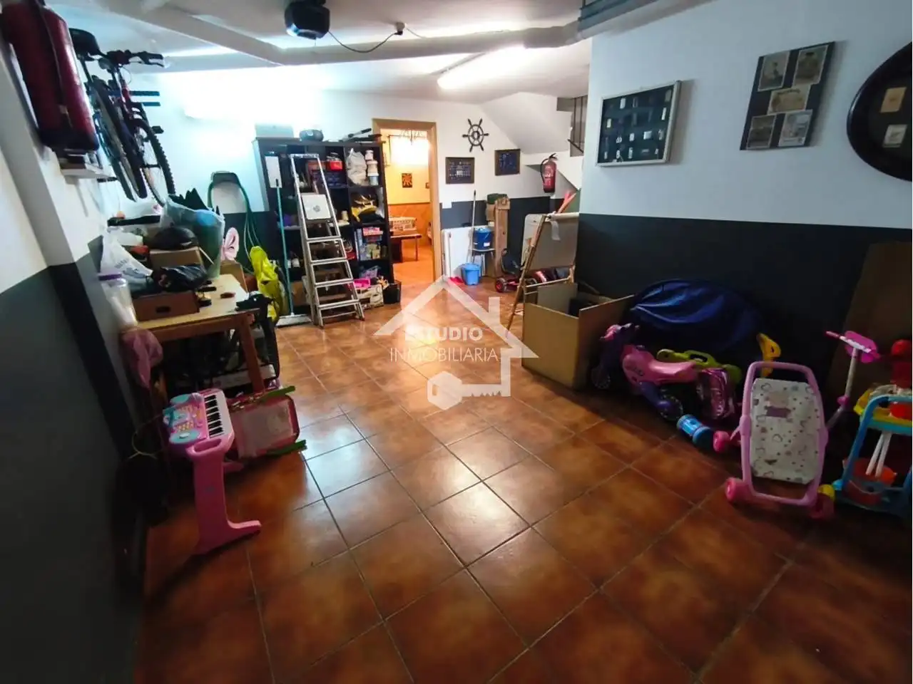 Casa amb piscina en venda a Calle Linares, imagen 10
