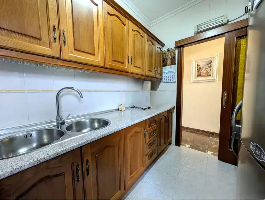 Küche von Wohnung zum Verkauf in Linares mit Klimaanlage, Heizung und Balkon