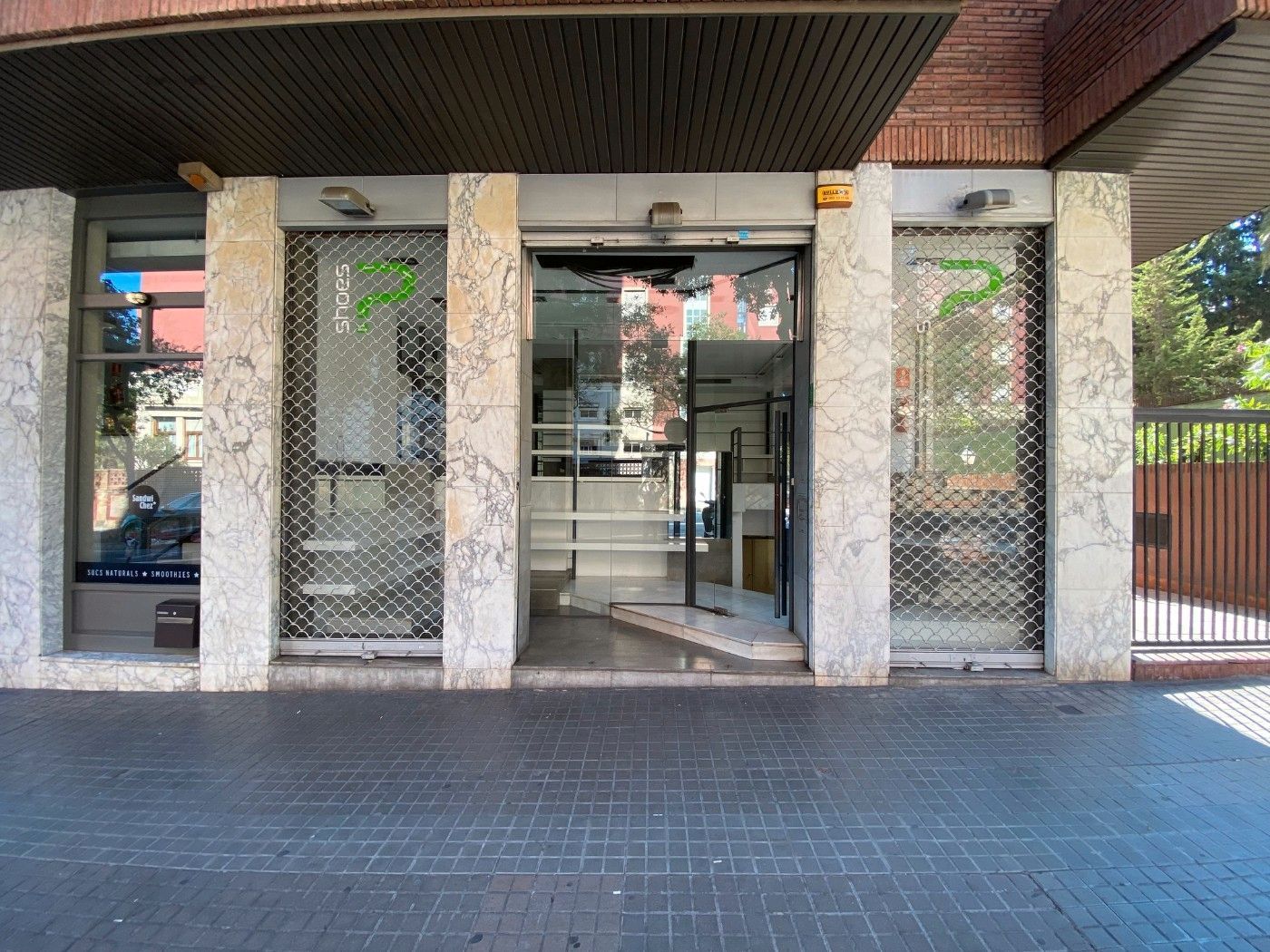 Local de lloguer en  Barcelona Capital amb Aire condicionat, Calefacció i Moblat