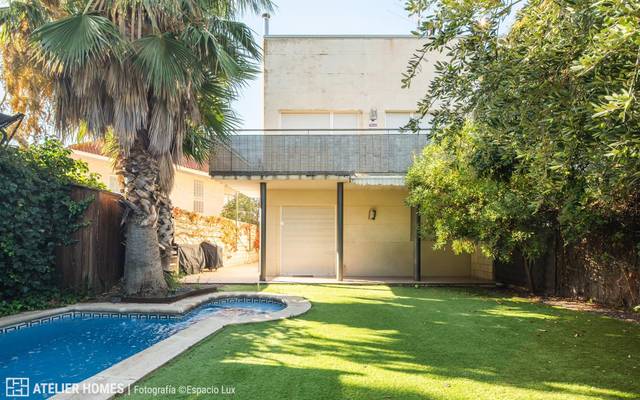 Casa adosada en Venta en  ILUSTRACION, DE LA, 25 en Montecanal