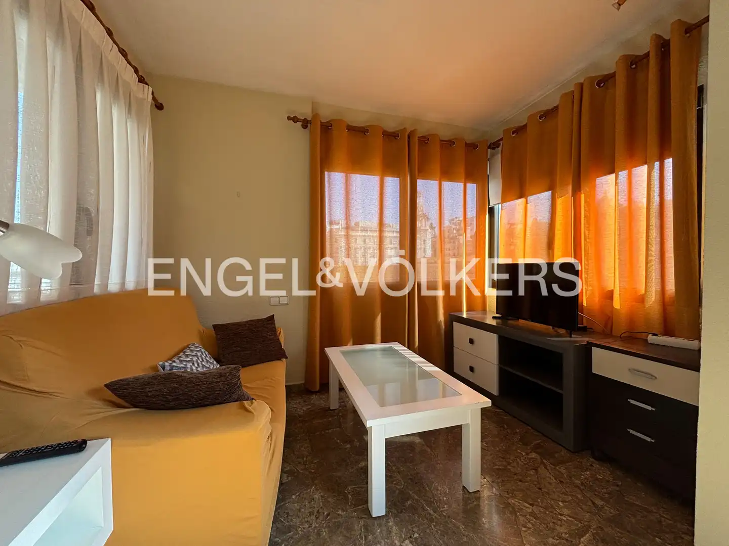 Sala d'estar de Pis de lloguer en  Valencia Capital amb Aire condicionat, Calefacció i Balcó