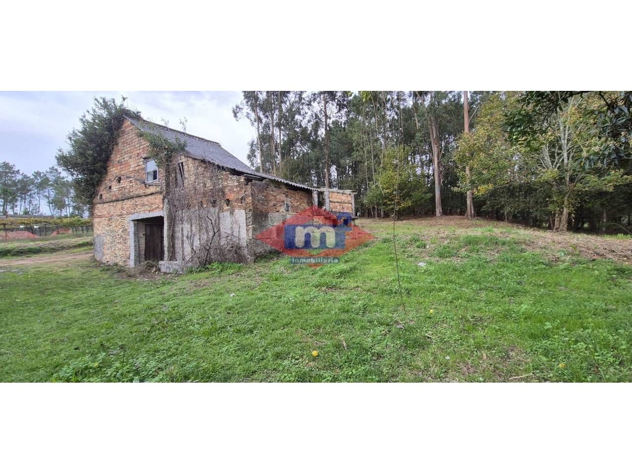 Residencial en venda en O Pino 