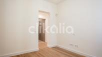 Flat for sale in  Madrid Capital  with Heating
