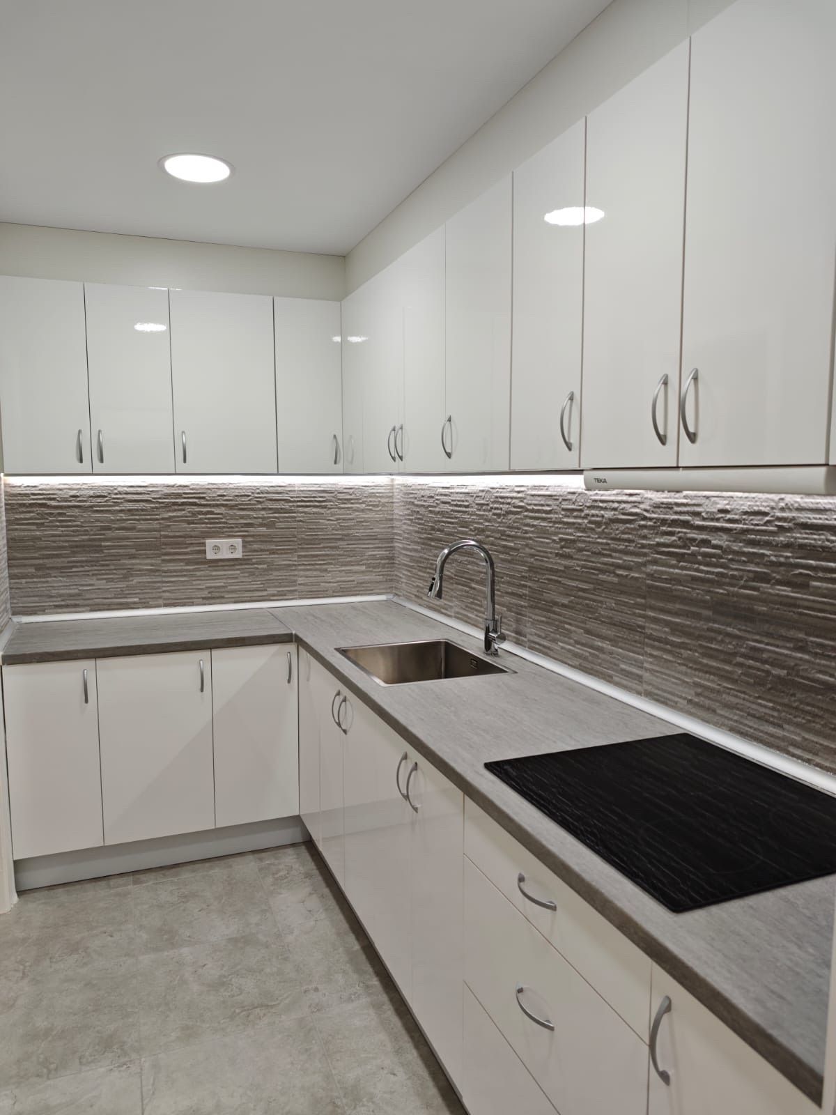 Kitchen of Flat for sale in Malgrat de Mar  with Air Conditioner, Heating and Storage room