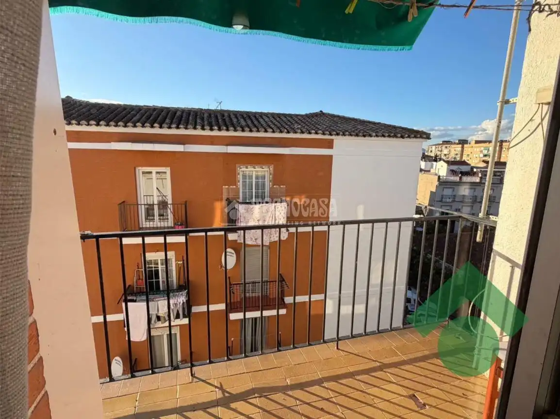 Vista exterior de Piso en venta en Granada