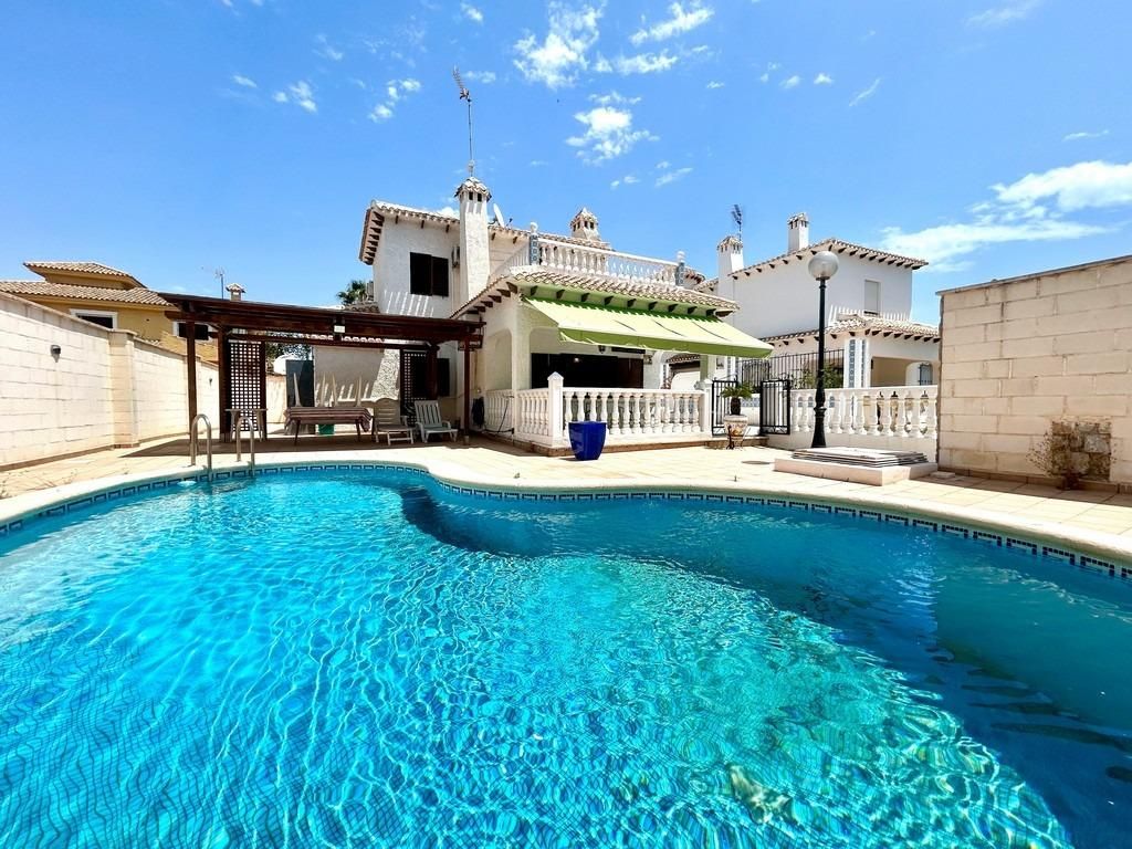 Swimming pool of Country house for sale in Orihuela  with Swimming Pool