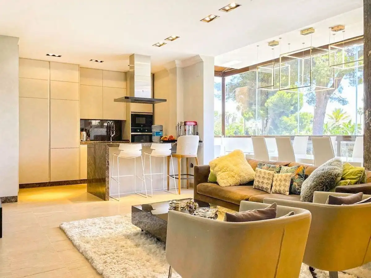 Apartamento de alquiler en Paraiso - Barronal