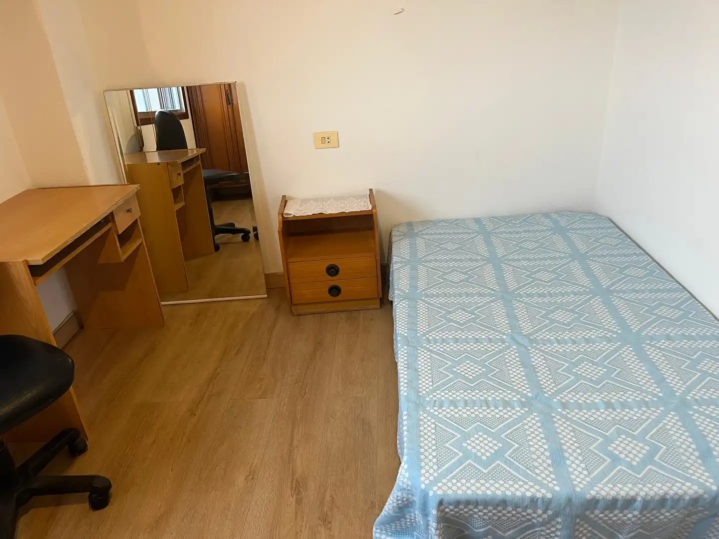 Bedroom of Flat for sale in Vigo   with Storage room and Balcony