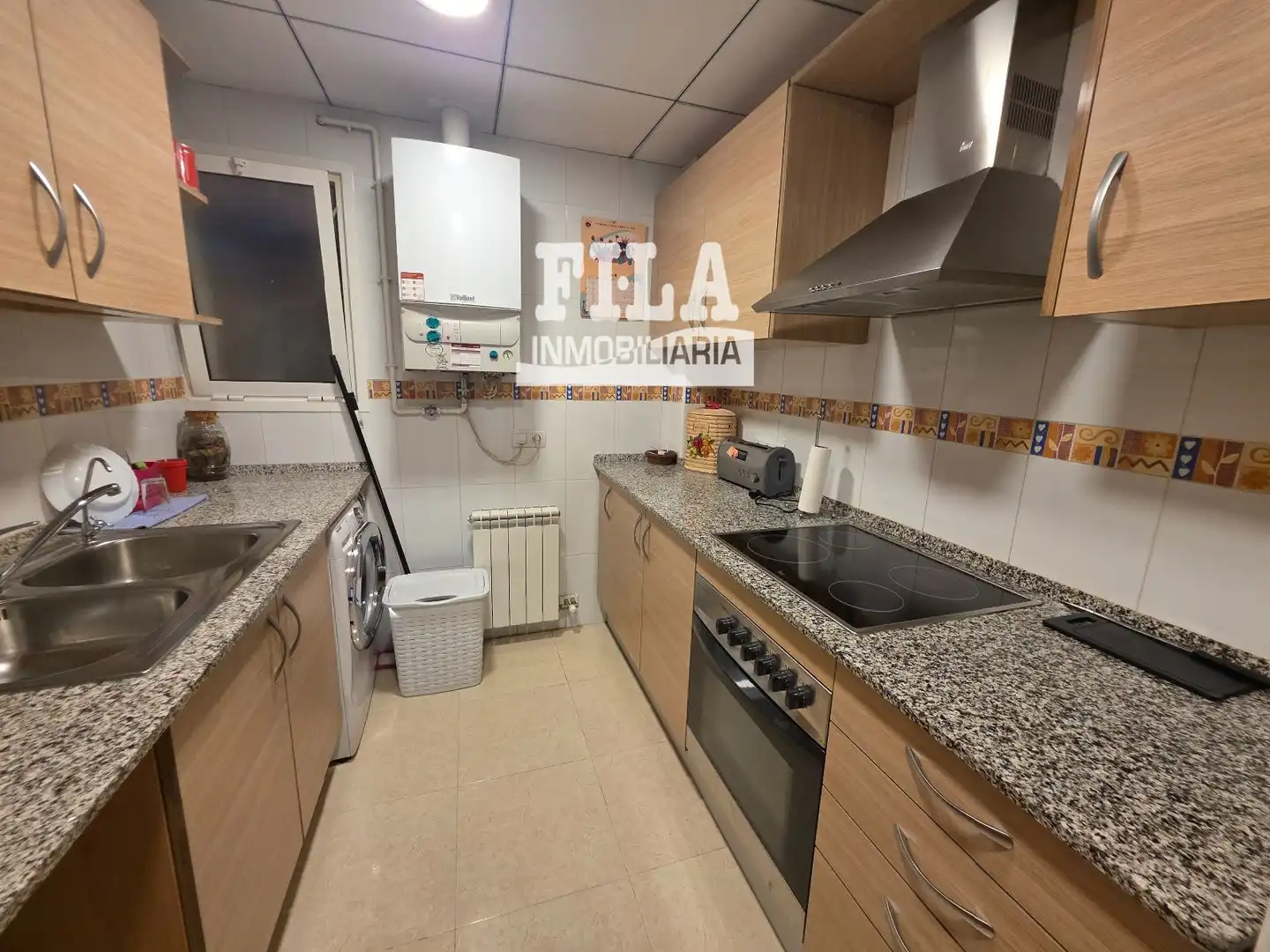 Cocina de Piso en venta en La Pobla de Montornès   con Calefacción y Terraza