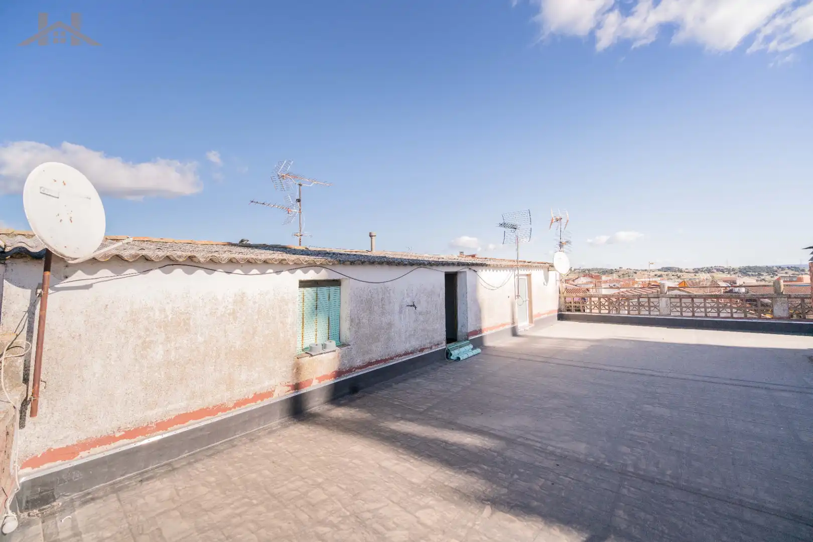 Vista exterior de Dúplex en venta en Almorox con Calefacción, Terraza y Amueblado
