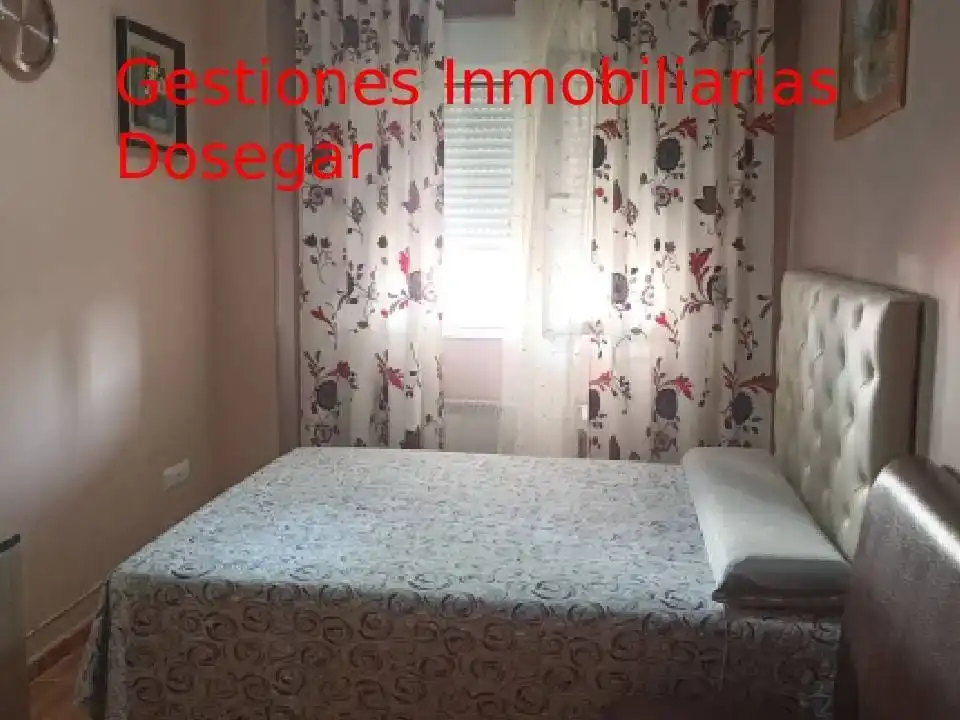 Dormitori de Pis en venda en Pedro Muñoz amb Jardí privat, Traster i Moblat