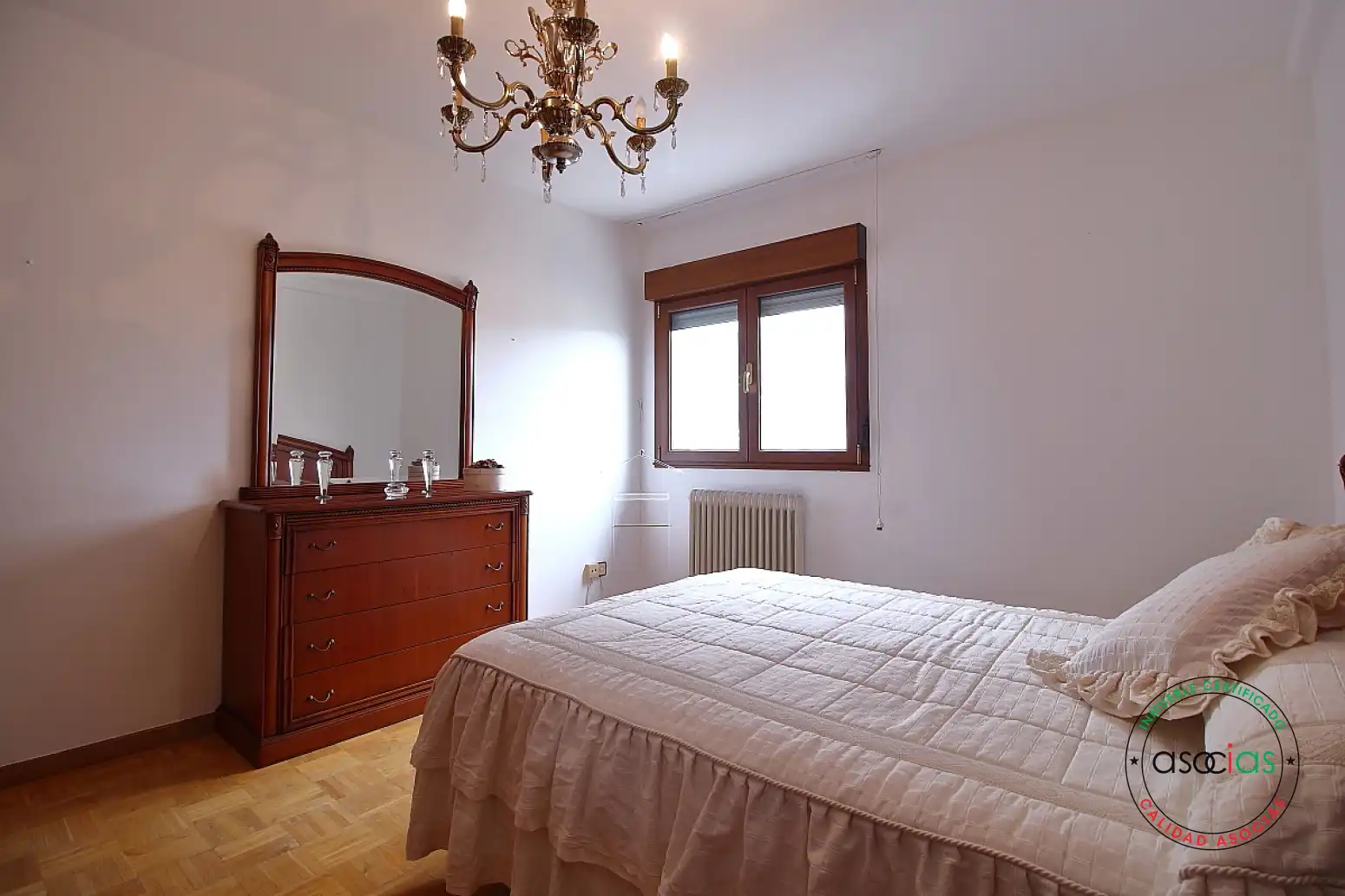 Habitación de Piso en venta en Gijón  con Calefacción y Parquet