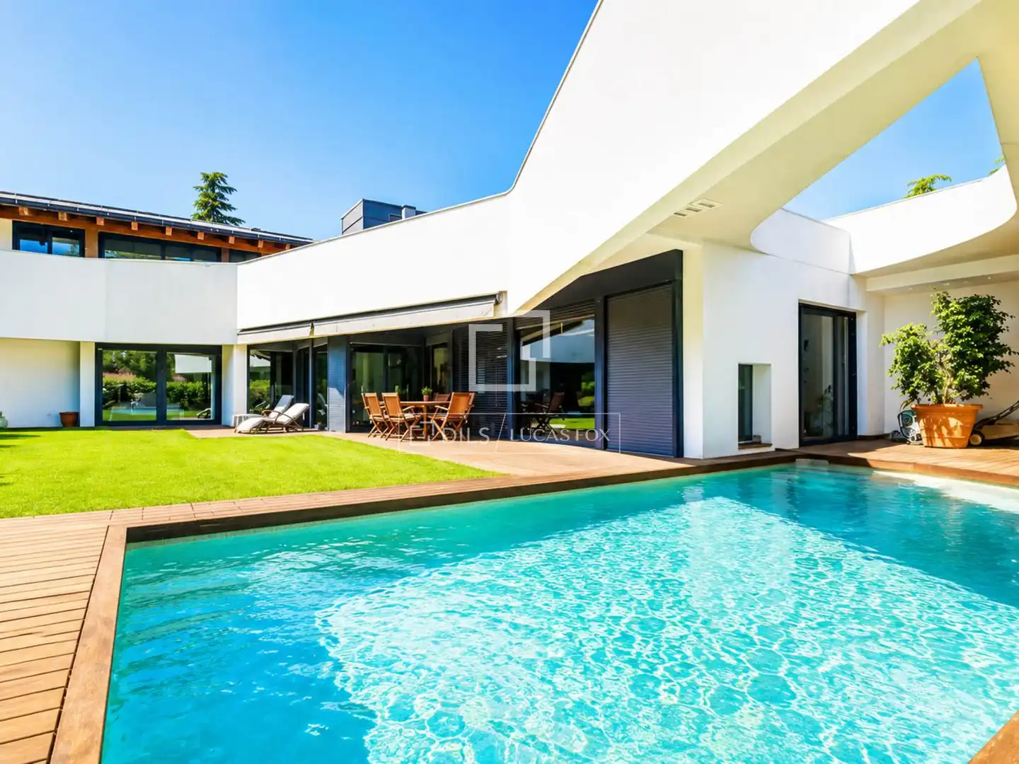 Villa con piscina in vendita a Matadepera