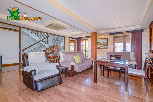 Casa adosada en Venta en Barrio de Zaidín