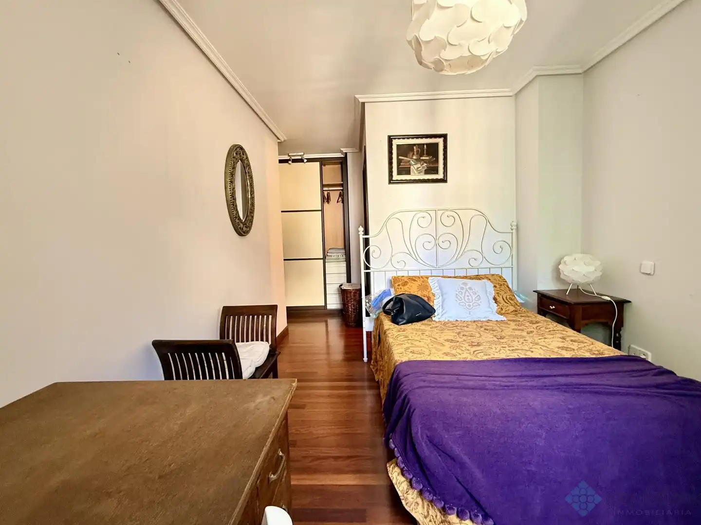 Bedroom of Flat for share in Bilbao   with Furnished