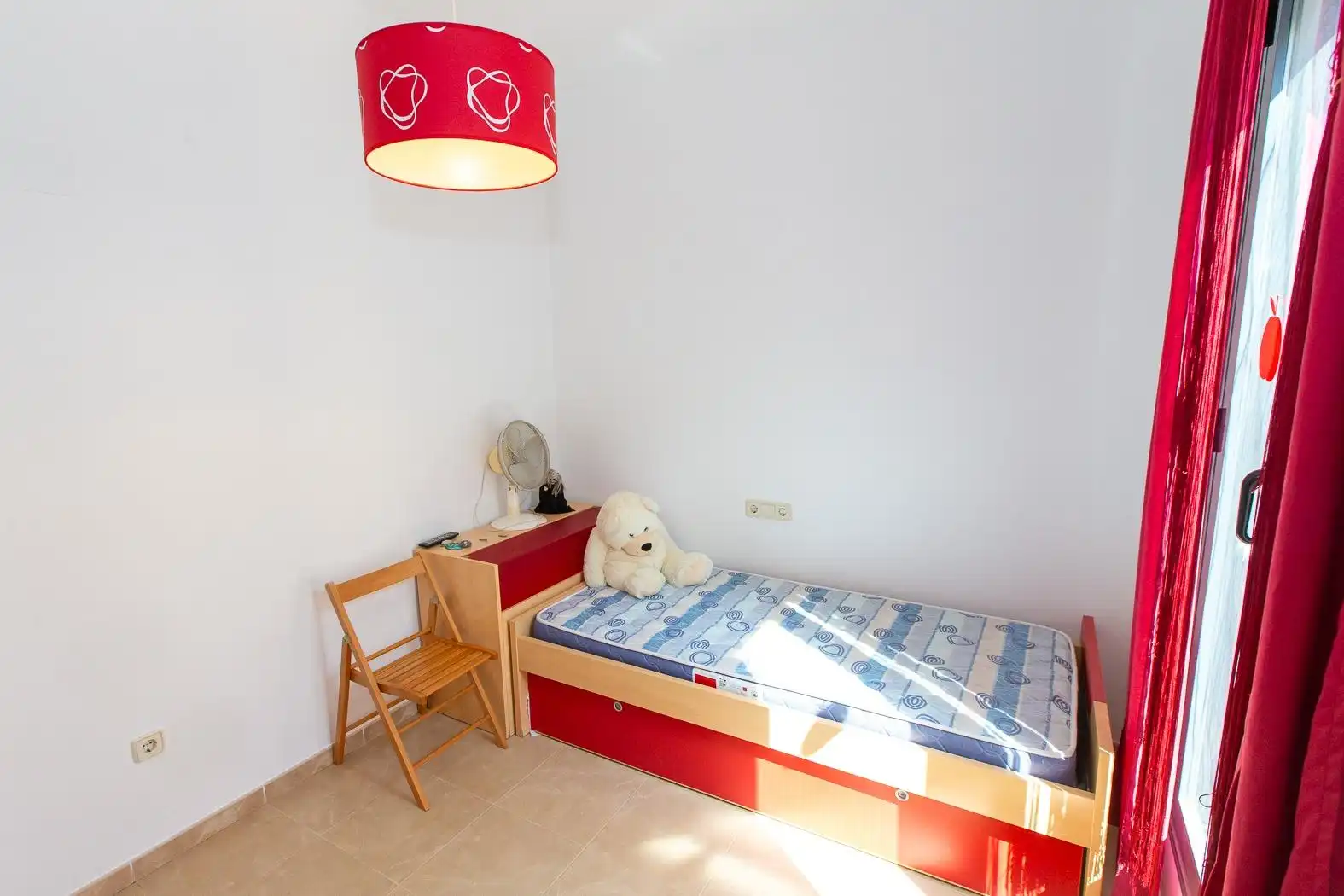 Schlafzimmer von Erdgeschoss zum Verkauf in Alcanar mit Terrasse