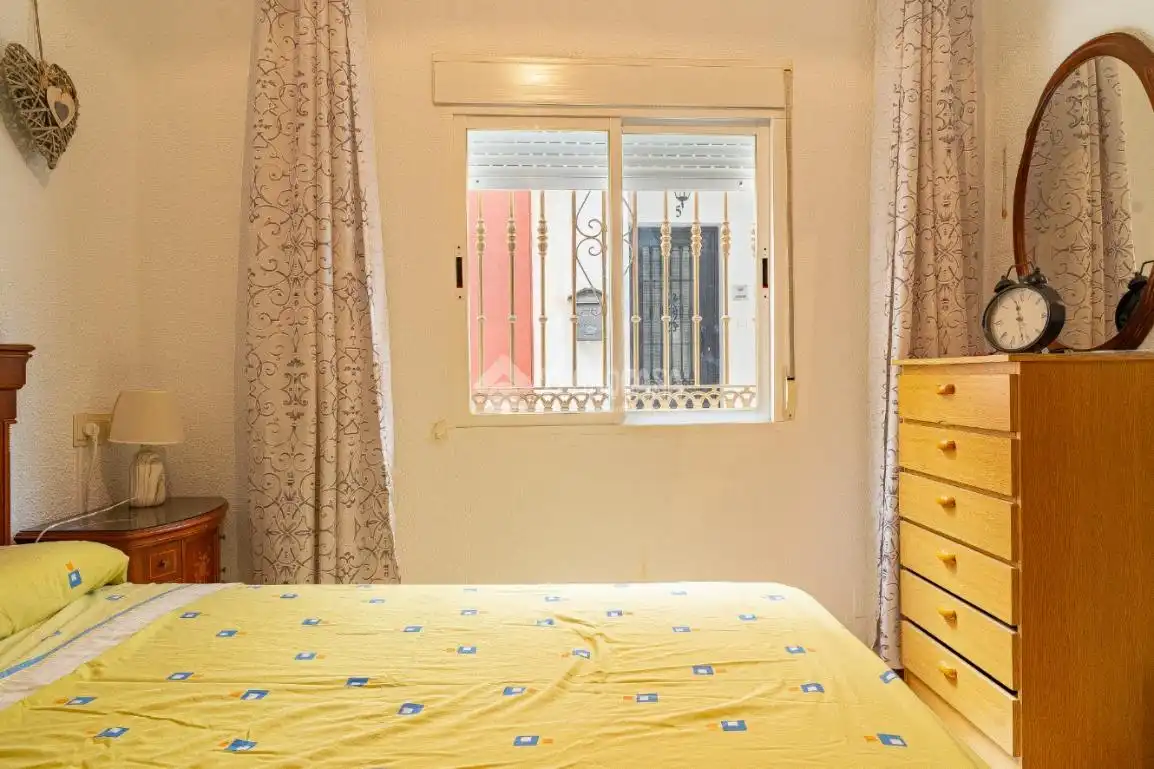 Habitación de Casa adosada en venta en Motril con Terraza