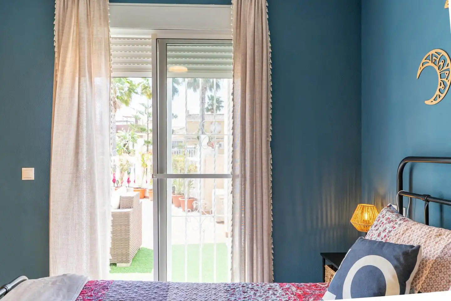 Schlafzimmer von Haus oder Chalet zum Verkauf in Santa Pola mit Klimaanlage, Privatgarten und Terrasse