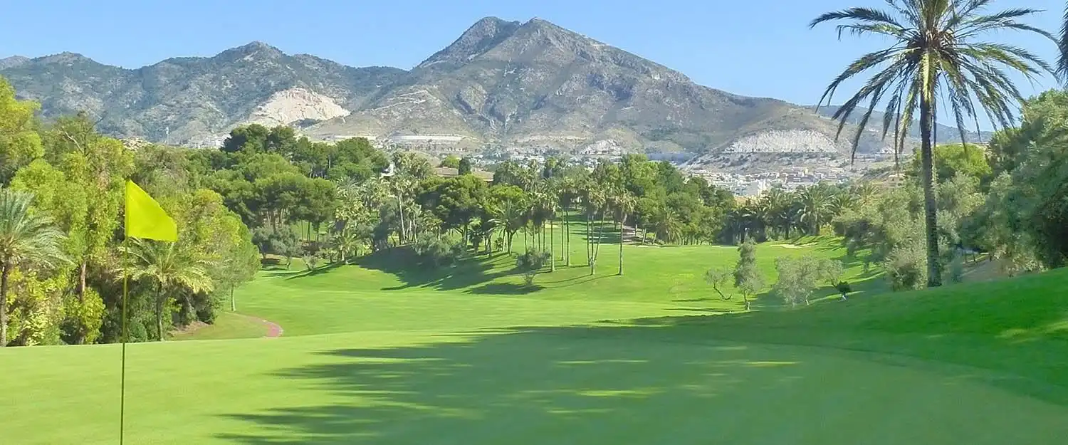 Vista exterior de Ático en venta en Benalmádena con Aire acondicionado, Calefacción y Terraza