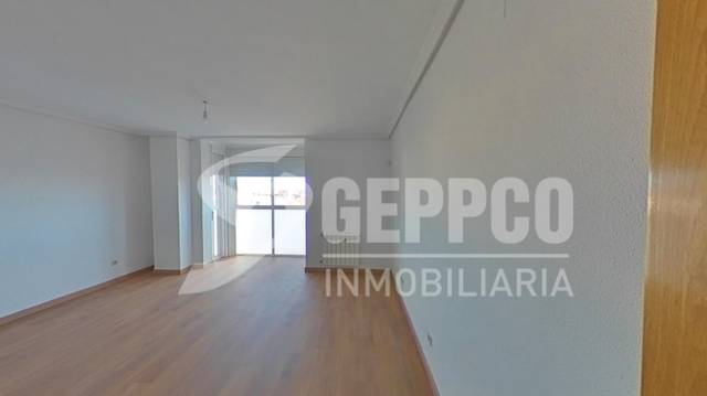 Piso en Venta en Calle de José Bielsa en Pradolongo